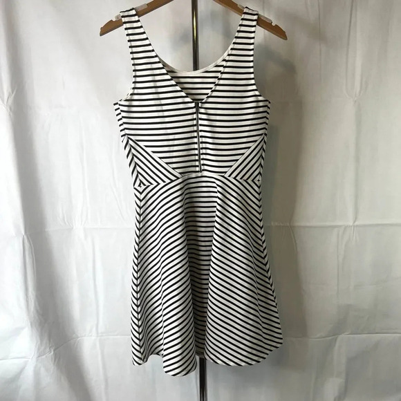 Decree Striped Dress Black and White Sleeveless Size Small - Picture 2 of 11